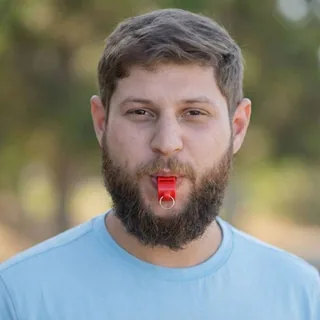 ליאור קרימובולסקי עם משרוקית
